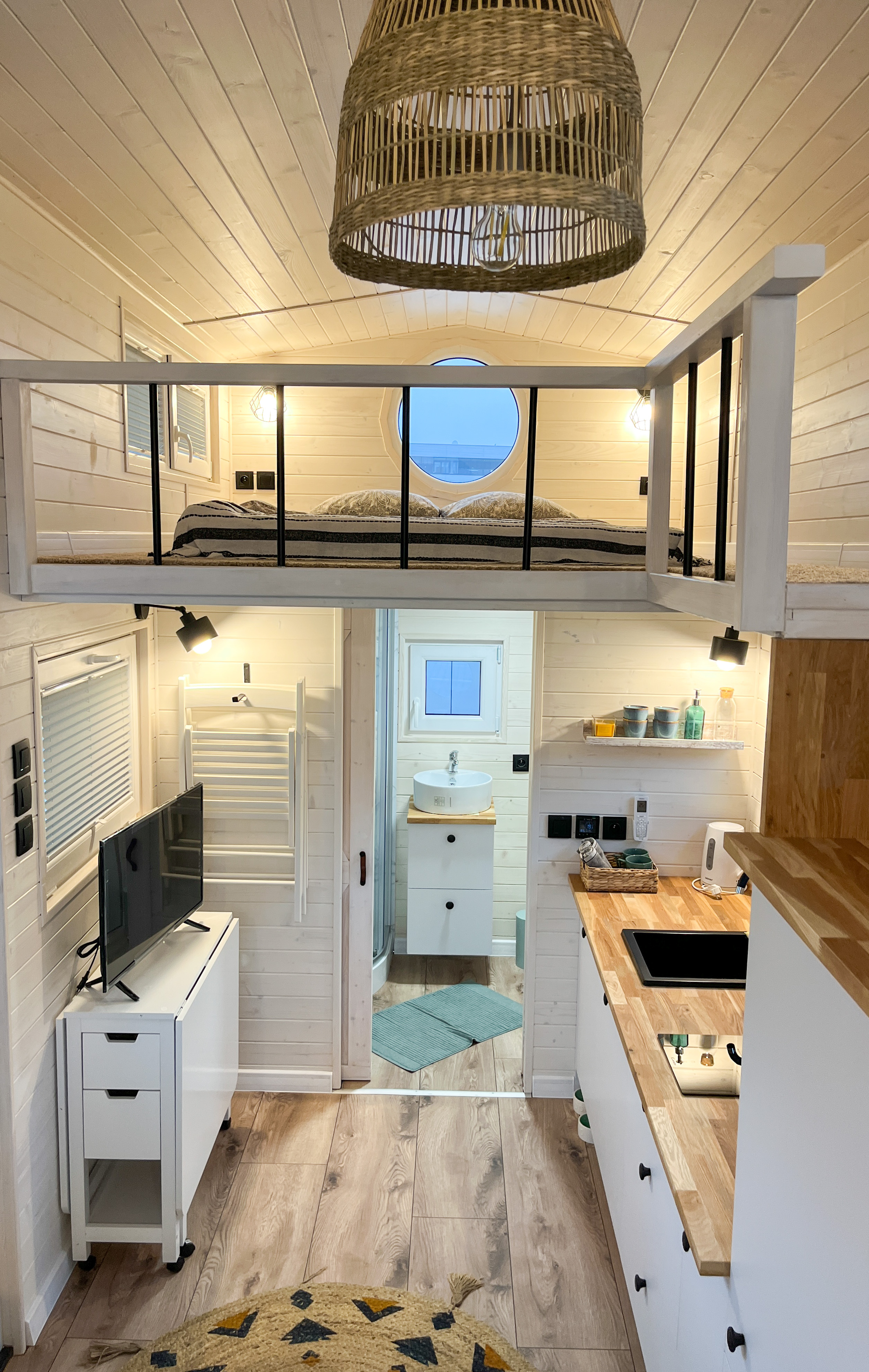 Tiny House, Maison Conteneur, Maison Modulaire, Mini-Maison - French Kiss Tiny House, Maison Conteneur, Maison Modulaire, Mini-Maison - French Kiss