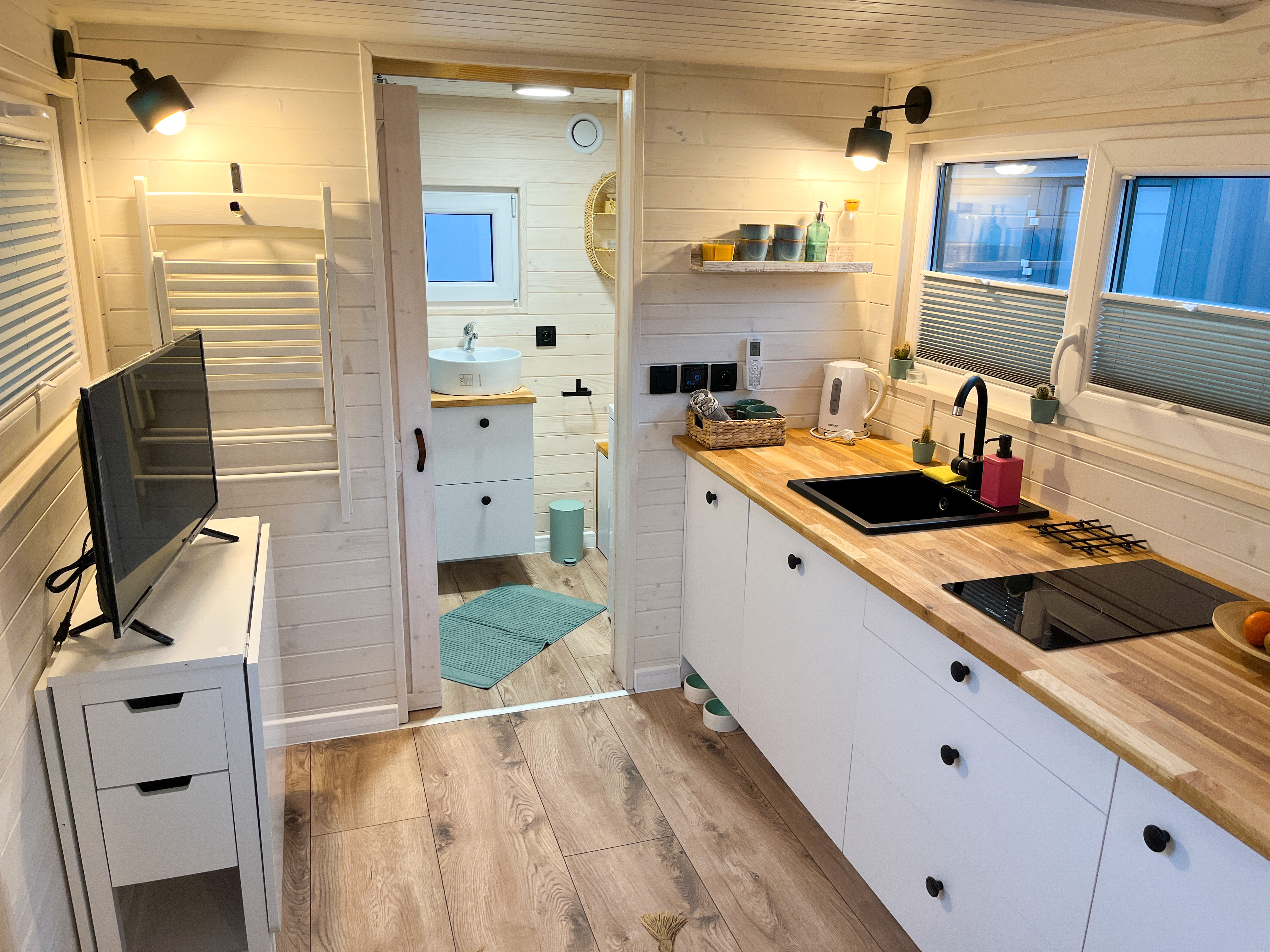 Tiny House, Maison Conteneur, Maison Modulaire, Mini-Maison - French Kiss Tiny House, Maison Conteneur, Maison Modulaire, Mini-Maison - French Kiss